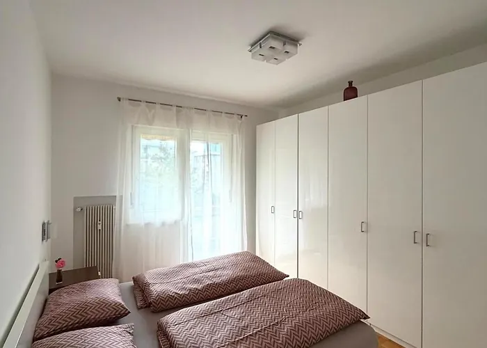 Dolomites アパート ボルツァーノ